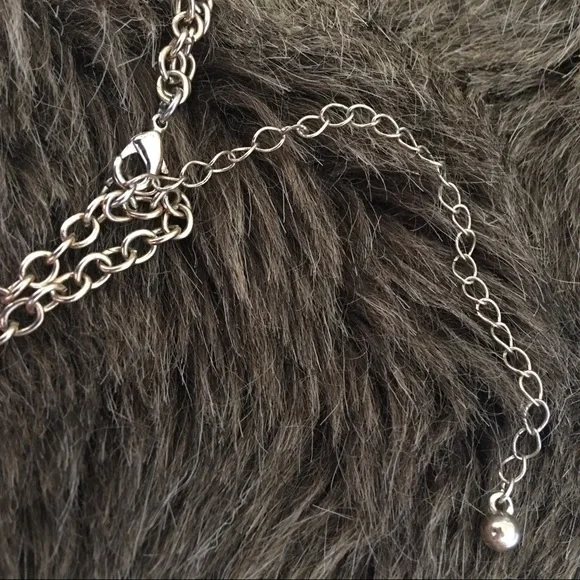 Layered large faceted plastic bead necklace - Picture 8 of 8